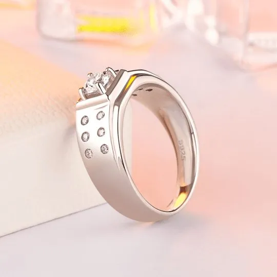 Round Cut Men's Wedding Ring