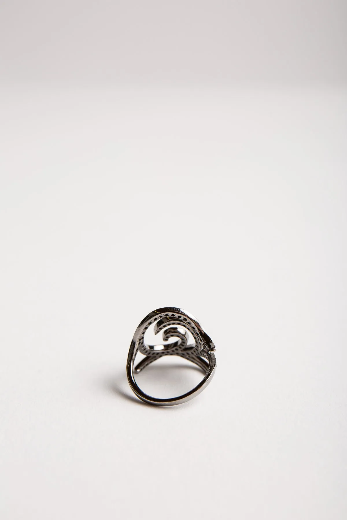 STEFERE | 18K WHITE GOLD 89 BLACK DIAMOND RING