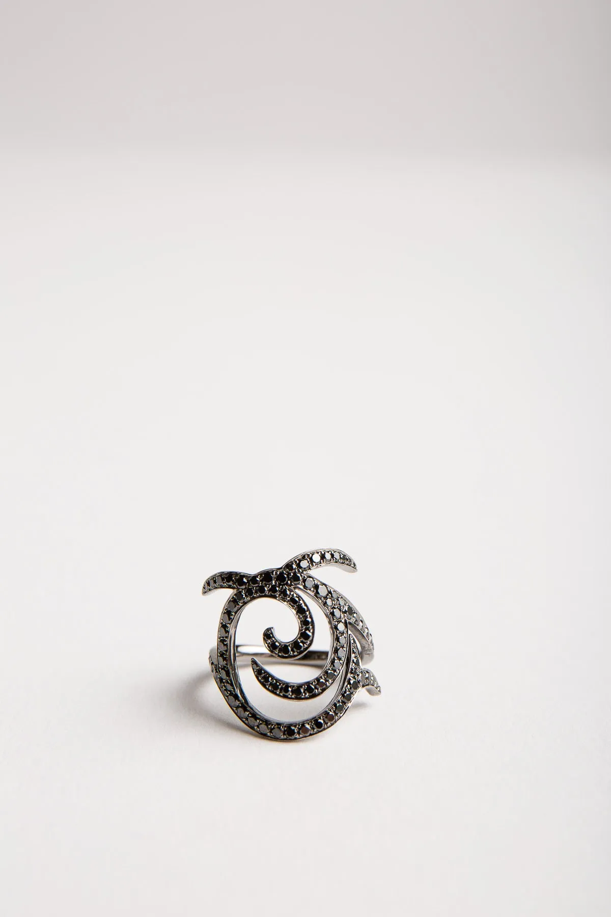 STEFERE | 18K WHITE GOLD 89 BLACK DIAMOND RING