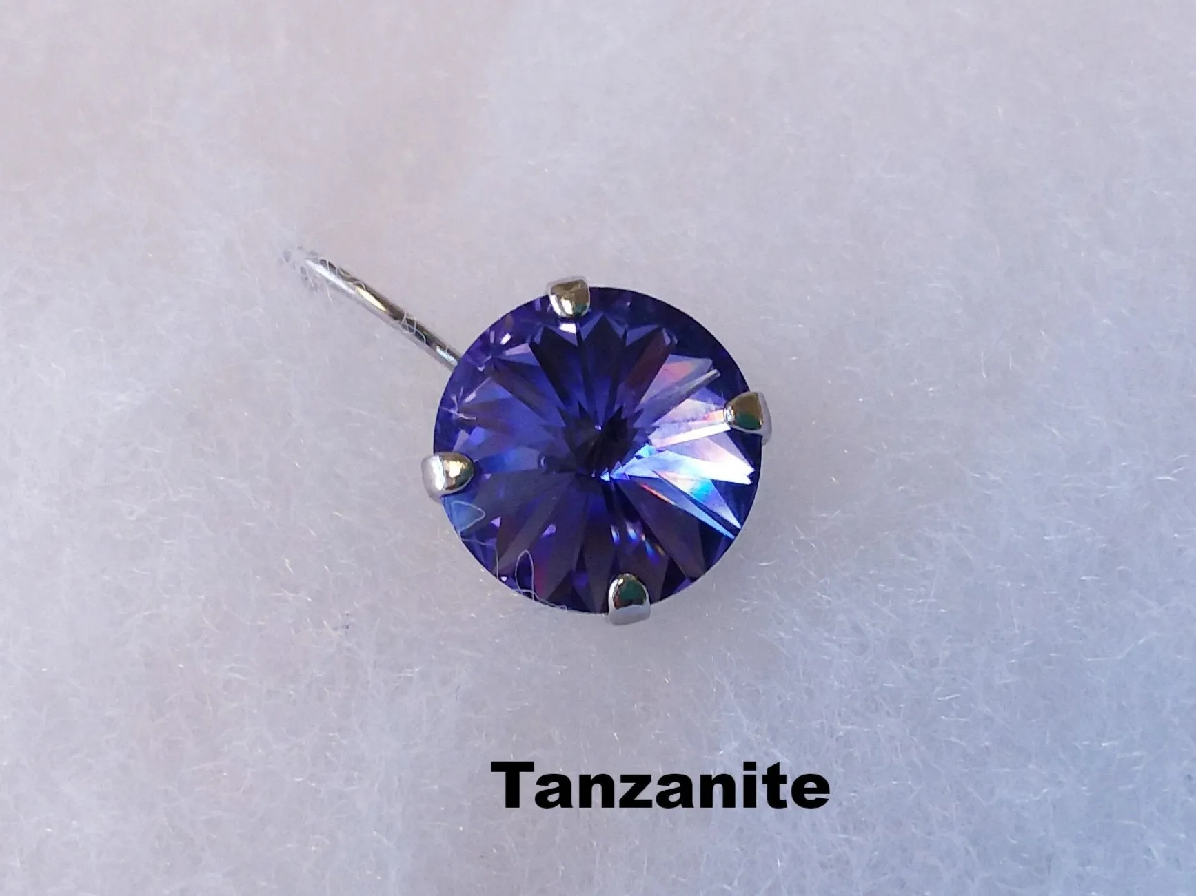 Swarovski Crystal Rivoli Prong Setting Leverbacks