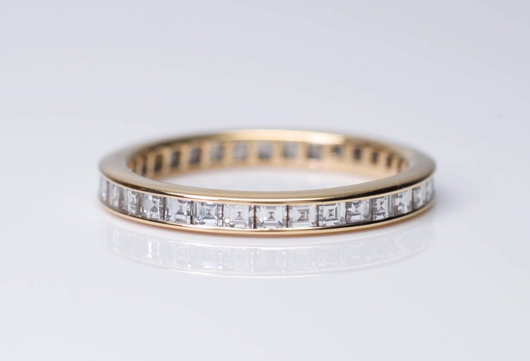 TIFFANY CARRE CUT DIAMOND ETERNITY BAND IN YELLOW GOLD