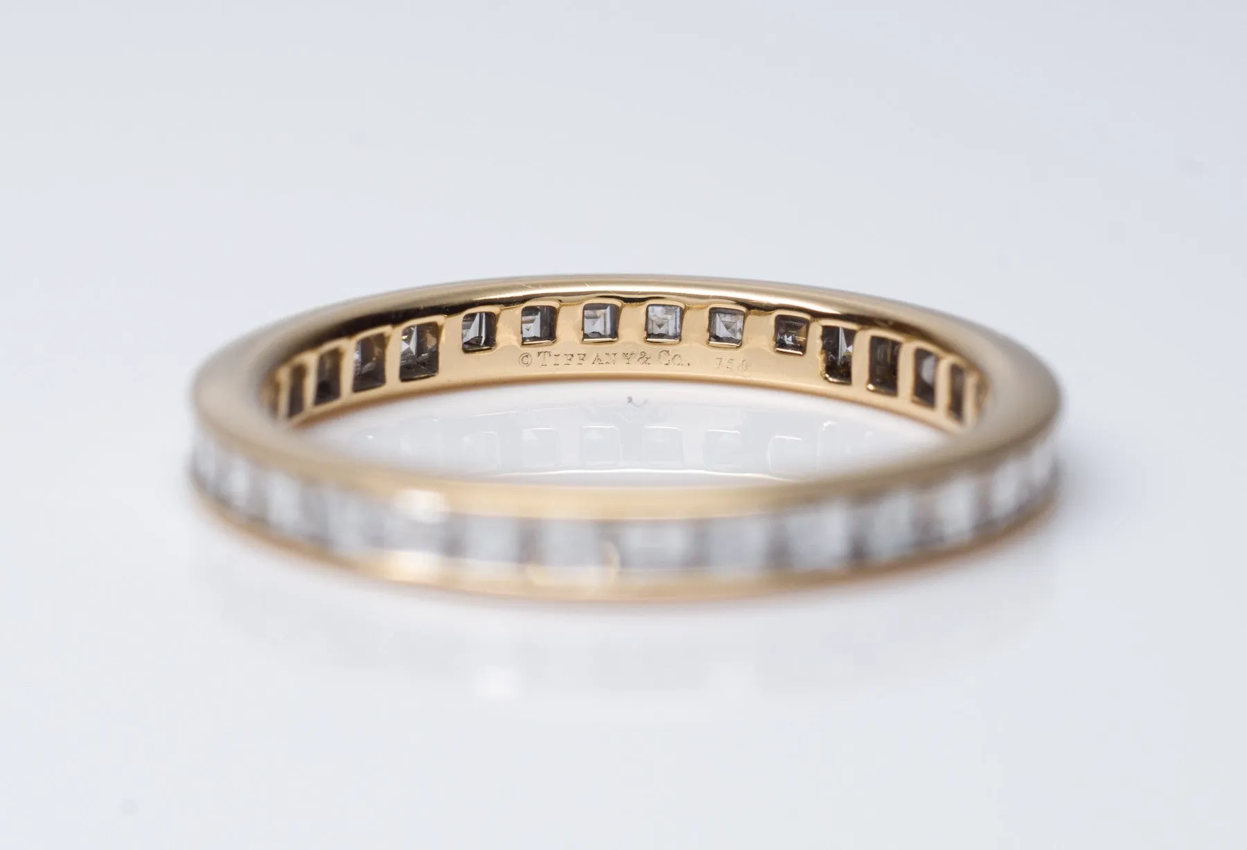 TIFFANY CARRE CUT DIAMOND ETERNITY BAND IN YELLOW GOLD
