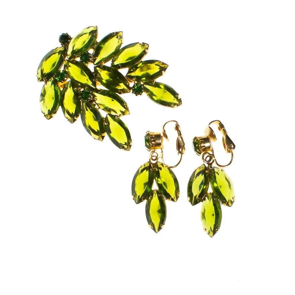 Vintage 1950s chartreuse green rhinestone dangling statement earrings