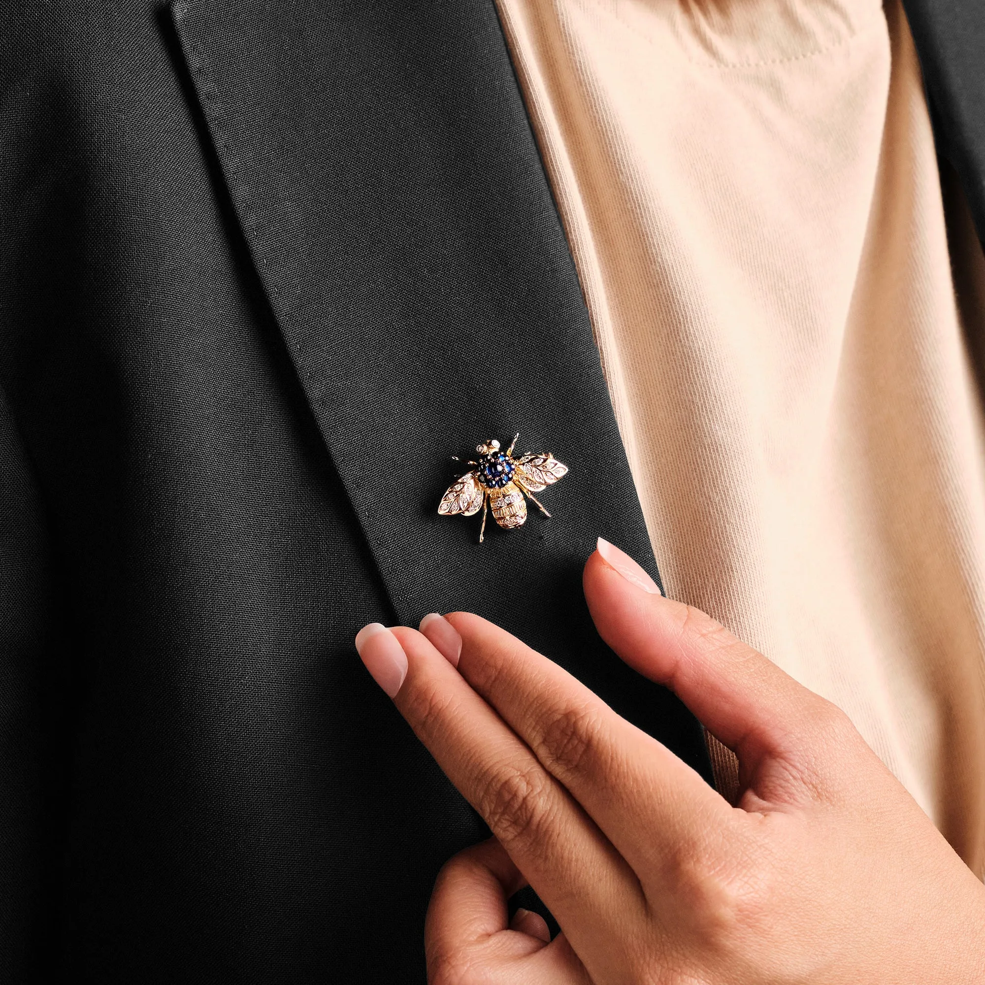 Vintage Bumblebee Sapphire Brooch