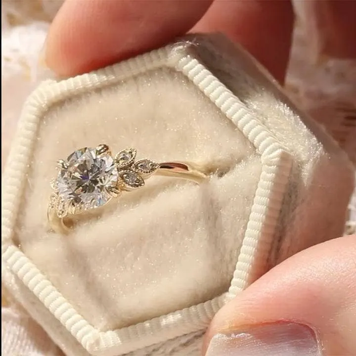 Yellow Gold Round Cut Engagement Ring